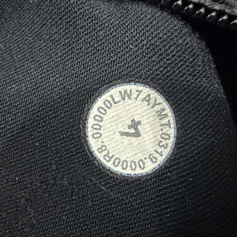 Lululemon Speed Up Short Long *4" Updated Fit Black - Picture 3 of 7